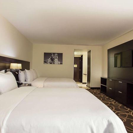Hotel Doubletree By Hilton Toluca Exteriér fotografie