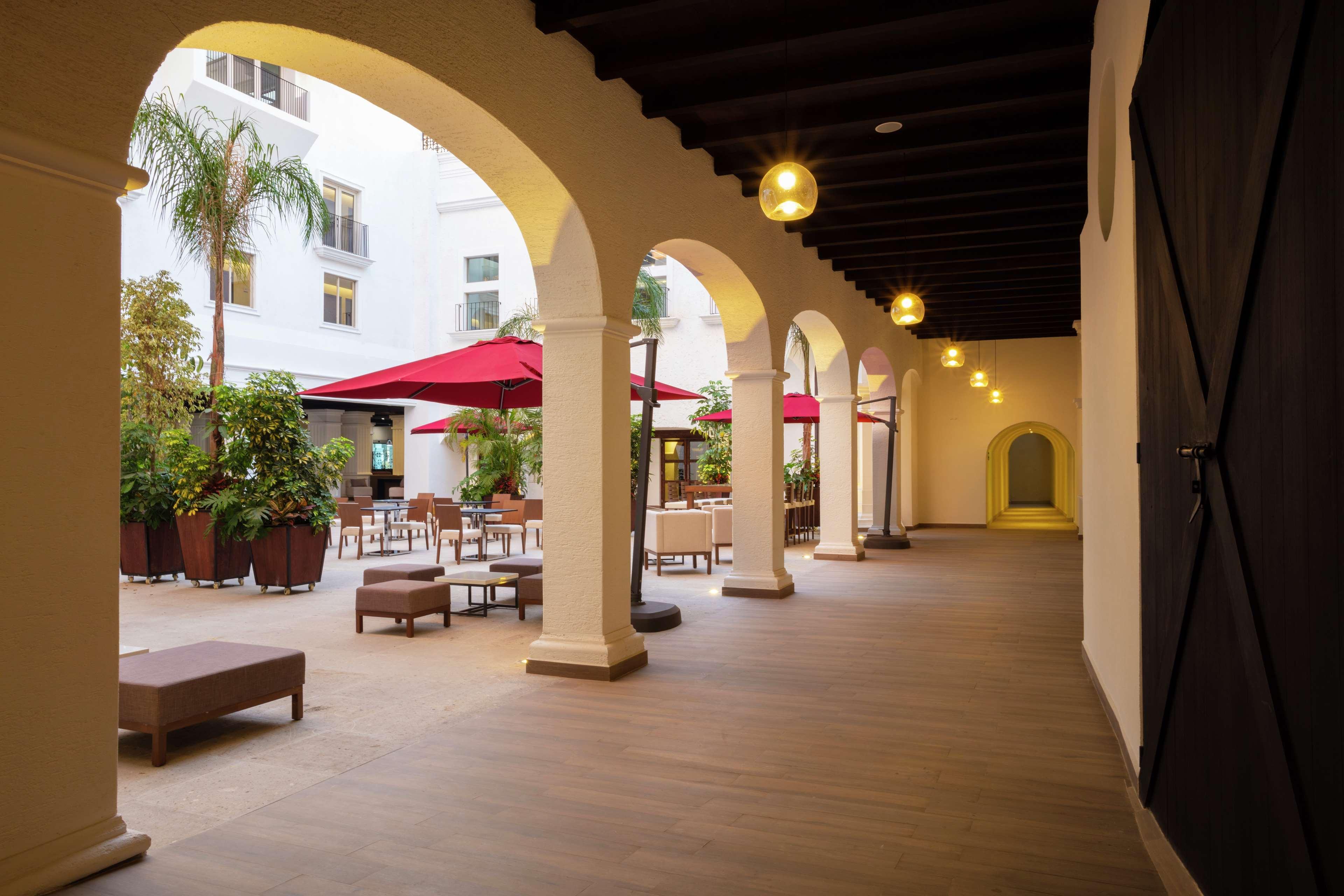 Hotel Doubletree By Hilton Toluca Exteriér fotografie