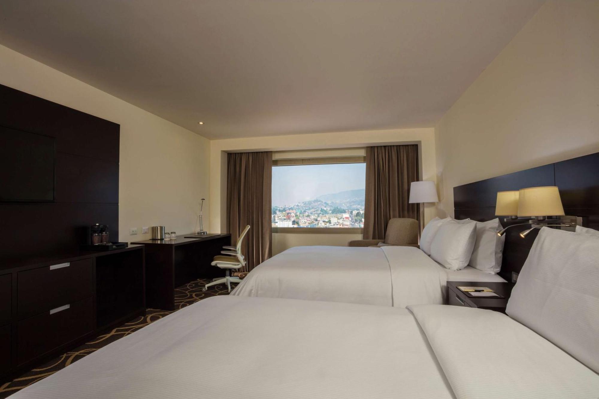 Hotel Doubletree By Hilton Toluca Exteriér fotografie