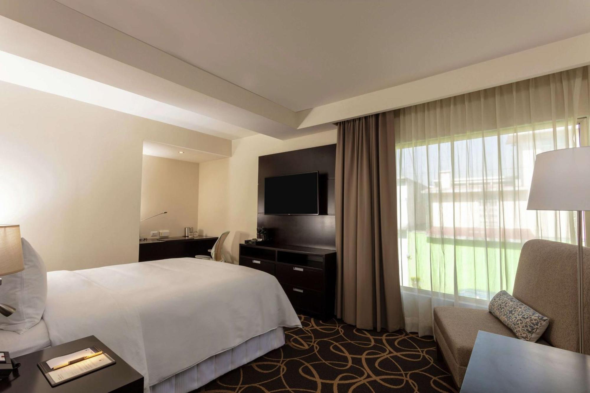 Hotel Doubletree By Hilton Toluca Exteriér fotografie