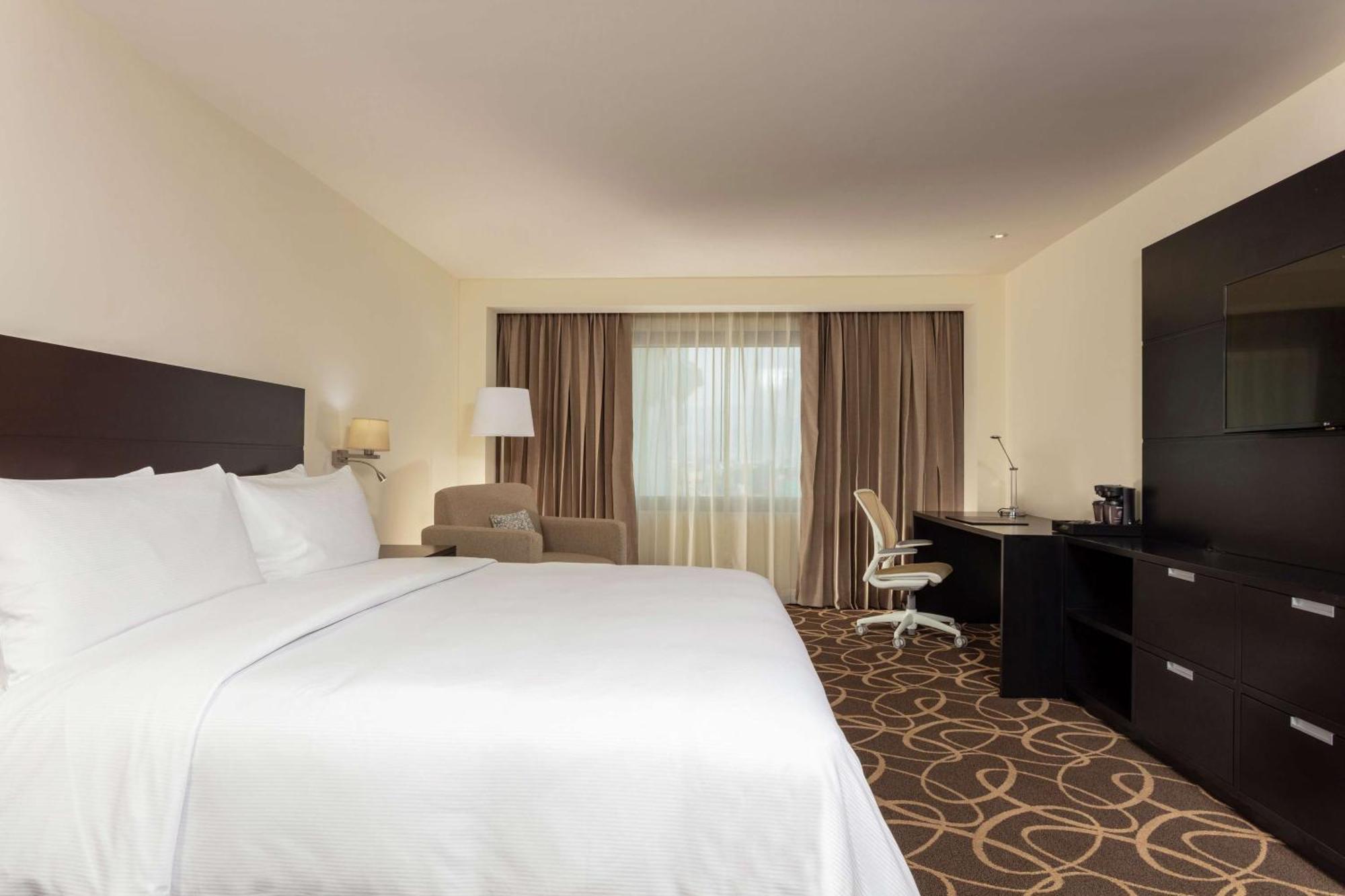 Hotel Doubletree By Hilton Toluca Exteriér fotografie