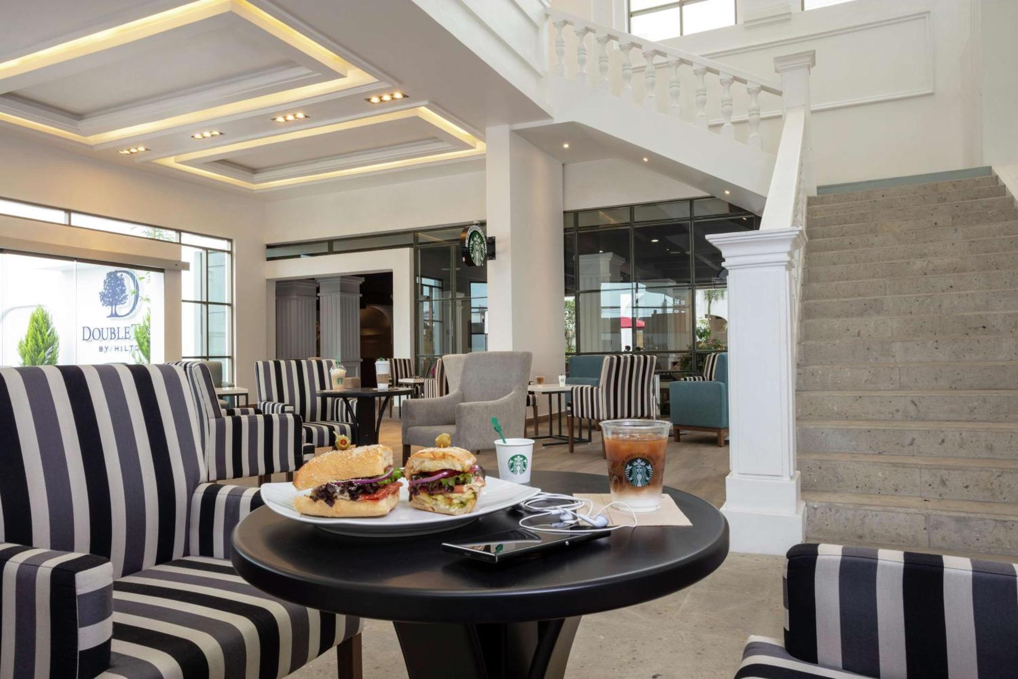 Hotel Doubletree By Hilton Toluca Exteriér fotografie